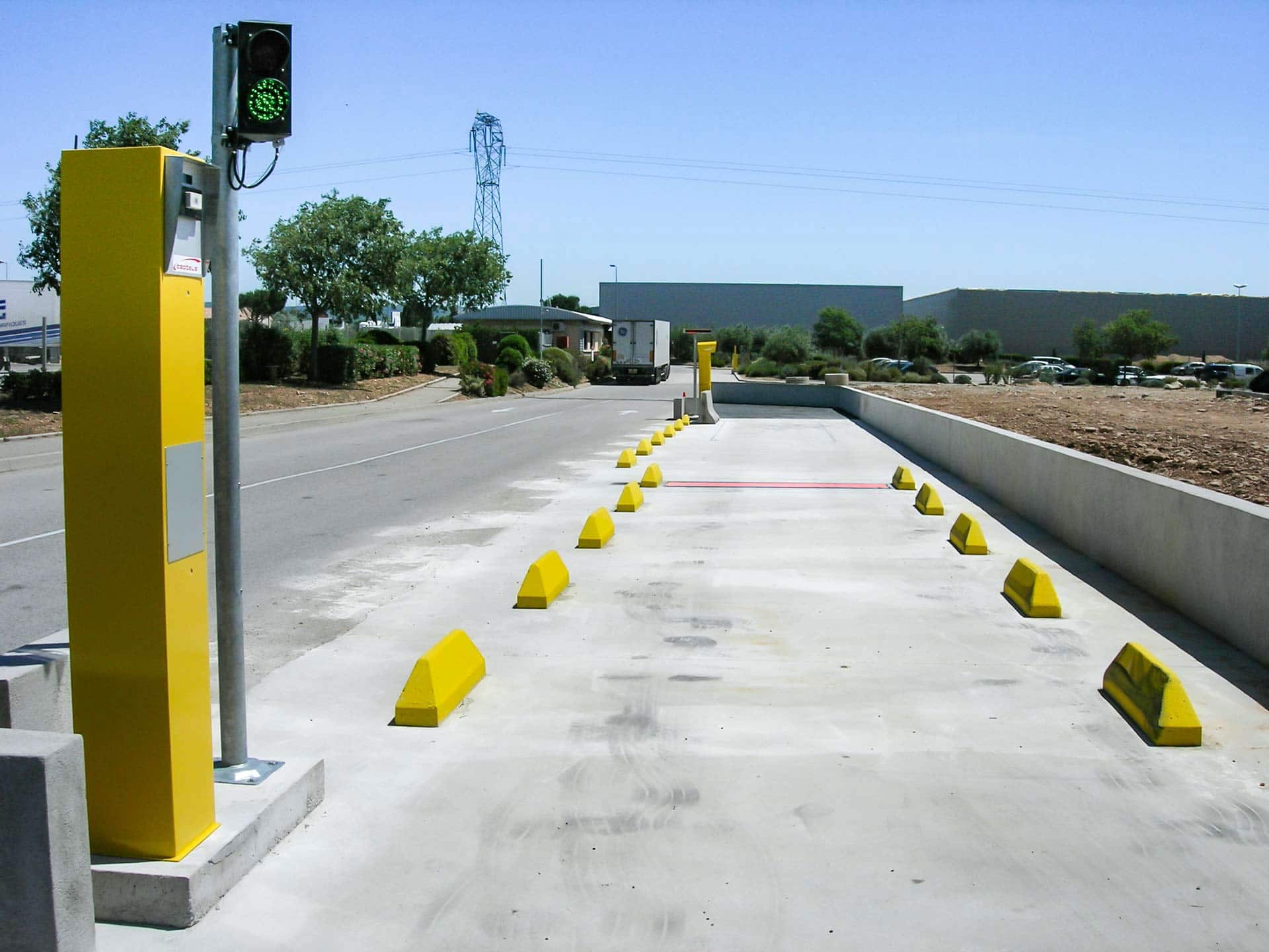 Axle weighing system for trucks and heavyweight - Captels Weighing