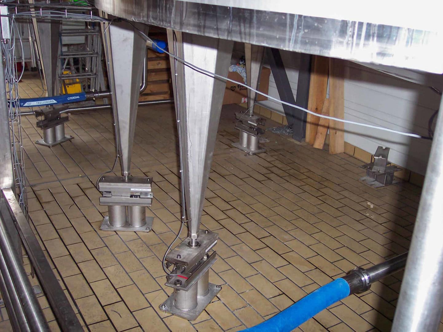 FORCE MEASUREMENT CELLS